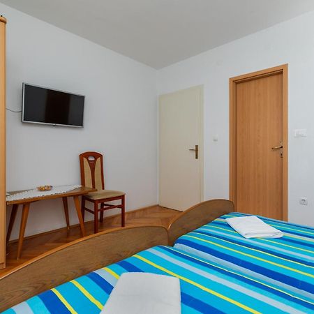 Apartments With A Parking Space Omis - 2745 Номер фото