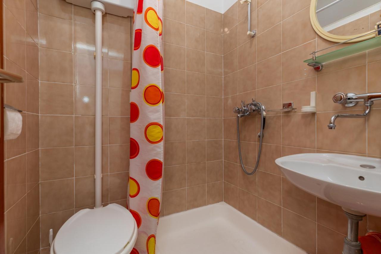 Apartments With A Parking Space Omis - 2745 Екстер'єр фото